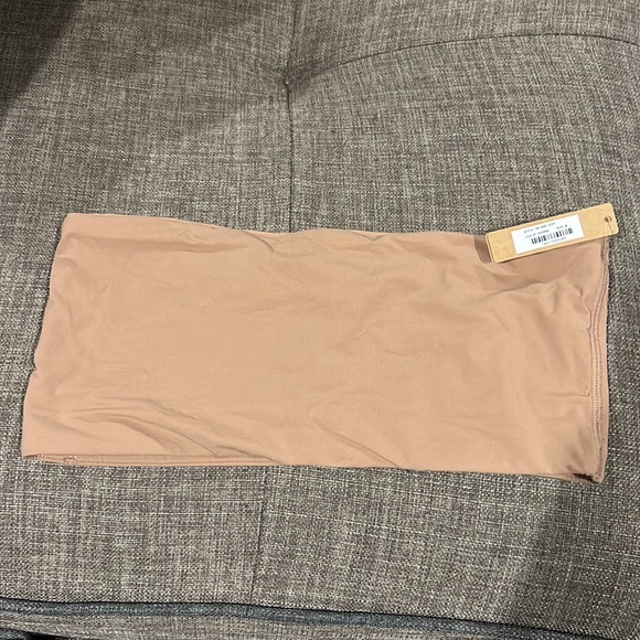 Skims Bandeau Bra - Picture 11 of 13